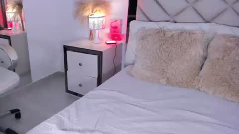 alexa_tobar online show from March 2026 08:08:02 PM