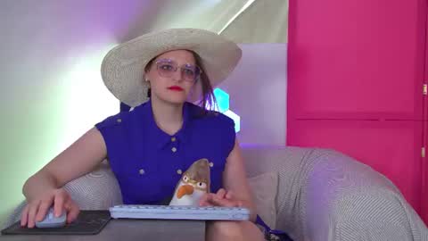 Snapshot of alexaavery chatting on June 2026 06:33:01 AM AlexaAvery online show from June 2026 06:33:01 AM