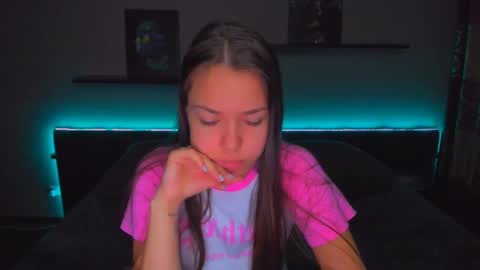 angel online show from November 2025 12:21:01 AM