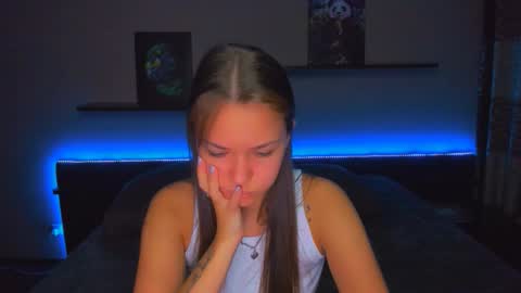 angel online show from December 2025 12:18:02 AM