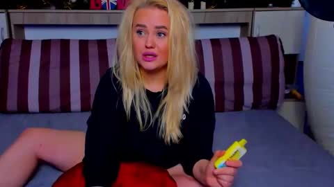 Snapshot of alexalavibes chatting on February 2026 06:36:02 AM AlexaLaVibes online show from February 2026 06:36:02 AM