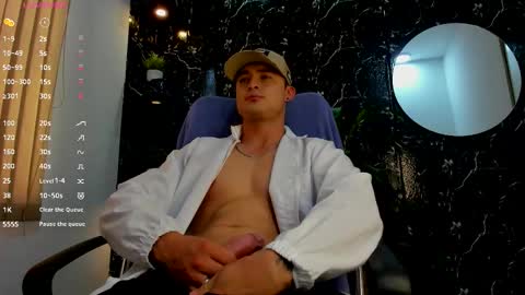 Snapshot of alexander_ferre chatting on October 2025 09:02:01 PM Alexander online show from October 2025 09:02:01 PM