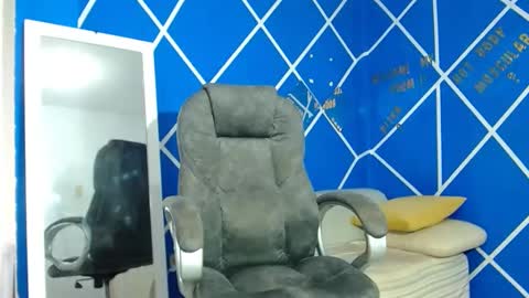 alexander online show from September 2025 08:43:01 PM