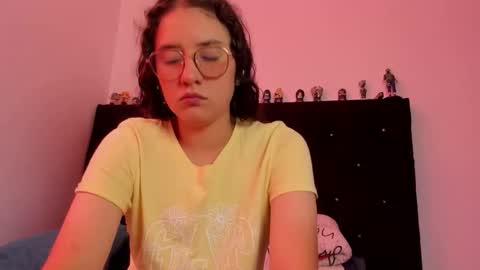 Snapshot of alexandra_clauss chatting on January 2026 07:19:01 PM alexandra clauss online show from January 2026 07:19:01 PM