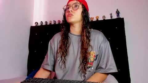 alexandra clauss online show from March 2026 07:06:02 PM