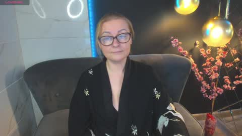 Snapshot of alexandra_kind chatting on December 2024 04:59:02 PM Alexandra online show from December 2024 04:59:02 PM