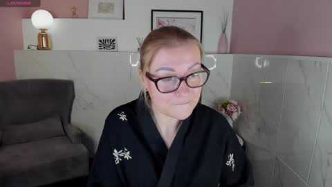 Snapshot of alexandra_kind chatting on December 2024 04:47:02 PM Alexandra online show from December 2024 04:47:02 PM