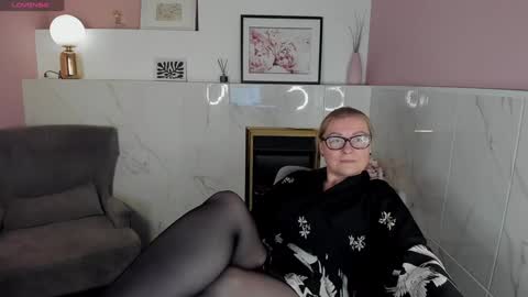 Snapshot of alexandra_kind chatting on December 2024 08:00:02 PM Alexandra online show from December 2024 08:00:02 PM