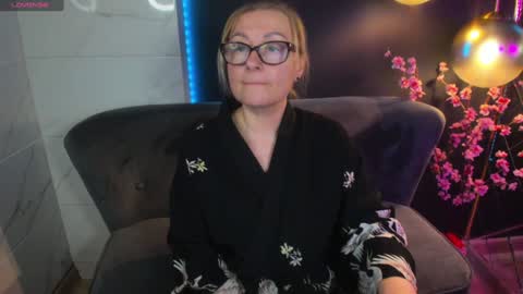 Snapshot of alexandra_kind chatting on December 2024 07:53:02 PM Alexandra online show from December 2024 07:53:02 PM