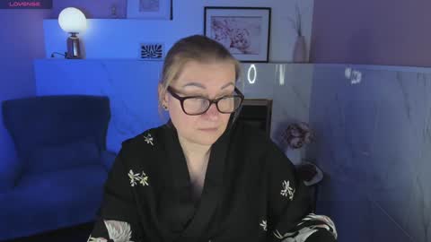 Snapshot of alexandra_kind chatting on January 2025 01:36:02 PM Alexandra online show from January 2025 01:36:02 PM