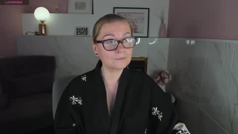 Snapshot of alexandra_kind chatting on January 2025 12:12:02 AM Alexandra online show from January 2025 12:12:02 AM