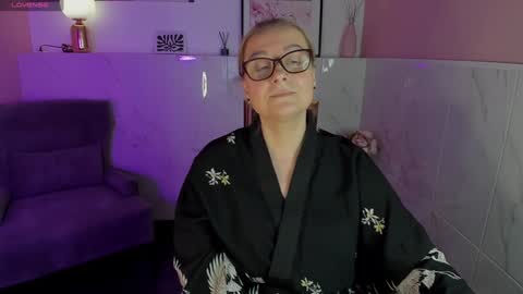 Snapshot of alexandra_kind chatting on January 2025 02:25:01 AM Alexandra online show from January 2025 02:25:01 AM