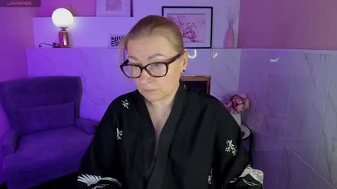 Snapshot of alexandra_kind chatting on January 2025 01:22:02 PM Alexandra online show from January 2025 01:22:02 PM