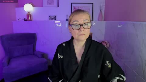 Snapshot of alexandra_kind chatting on January 2025 04:25:02 PM Alexandra online show from January 2025 04:25:02 PM