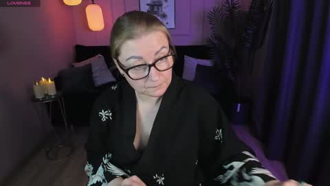 Snapshot of alexandra_kind chatting on January 2025 09:43:01 PM Alexandra online show from January 2025 09:43:01 PM