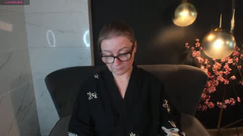 Snapshot of alexandra_kind chatting on January 2025 02:14:01 AM Alexandra online show from January 2025 02:14:01 AM