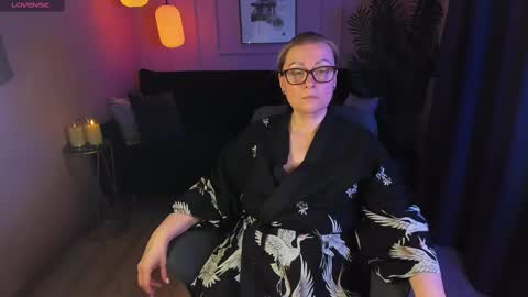 Snapshot of alexandra_kind chatting on February 2025 03:04:02 AM Alexandra online show from February 2025 03:04:02 AM