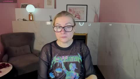 Snapshot of alexandra_kind chatting on February 2025 05:36:02 AM Alexandra online show from February 2025 05:36:02 AM