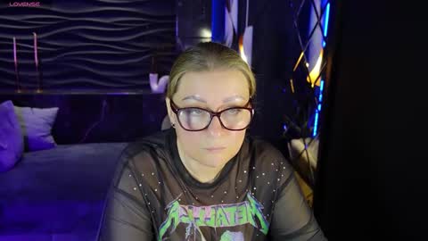 Snapshot of alexandra_kind chatting on February 2025 09:25:02 PM Alexandra online show from February 2025 09:25:02 PM