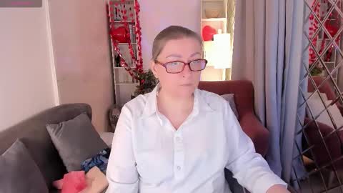 Snapshot of alexandra_kind chatting on February 2026 09:02:01 PM Alexandra online show from February 2026 09:02:01 PM