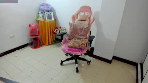 Alexandra Independent model online show from October 2025 05:32:01 PM