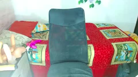 Snapshot of alexaqueenn chatting on September 2025 08:13:01 PM alexaqueenn online show from September 2025 08:13:01 PM