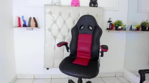 Alexa Smith  online show from January 2025 04:57:02 AM