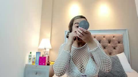 Alexa online show from September 2025 04:39:02 AM