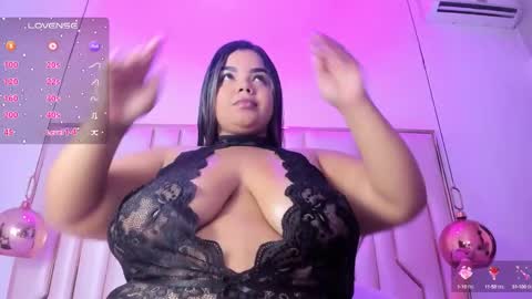 alexataylorr_ online show from September 2025 12:09:01 PM