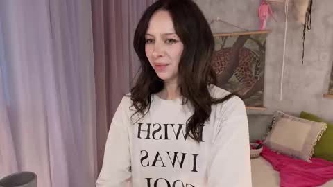 alexbellis online show from September 2025 12:54:02 AM