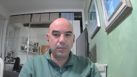 Snapshot of alexct77 chatting on February 2025 05:37:02 PM alexct77 online show from February 2025 05:37:02 PM