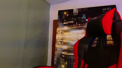 Snapshot of alexgiraldo__ chatting on May 2026 04:56:02 PM alexgiraldo__ online show from May 2026 04:56:02 PM
