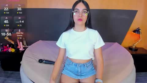 Alexia online show from October 2025 02:54:02 AM