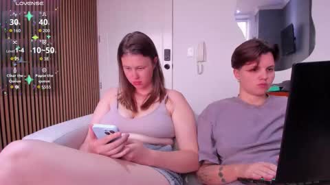 Alexia online show from December 2025 07:53:02 PM