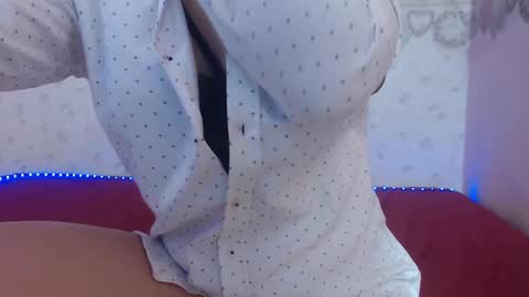 Alexia online show from February 2025 03:04:02 PM