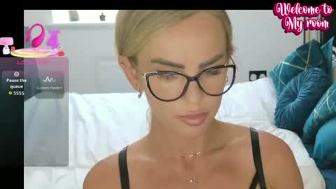 Snapshot of alexis_white69 chatting on June 2026 10:08:01 AM Alexis White online show from June 2026 10:08:01 AM