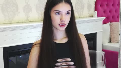 Snapshot of alexisdevine chatting on June 2026 04:34:01 AM alexisdevine online show from June 2026 04:34:01 AM