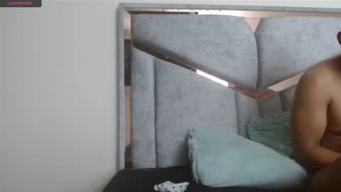 alex y luisa online show from January 2025 03:35:02 PM