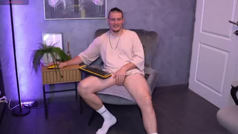 Snapshot of alexwildexx chatting on July 2026 05:56:02 AM Alex online show from July 2026 05:56:02 AM