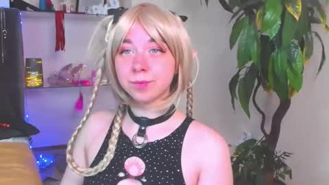 Snapshot of alexxisskyy chatting on May 2026 06:19:02 AM Alexsy online show from May 2026 06:19:02 AM