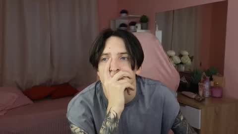 Alex online show from November 2025 12:05:02 PM