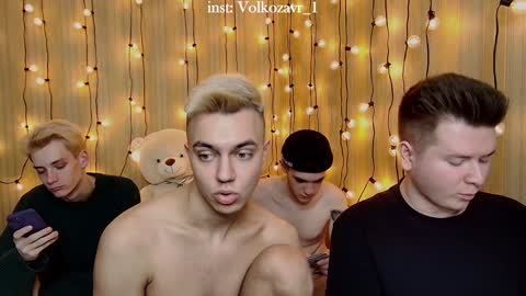 Snapshot of alexxx_d chatting on December 2024 05:54:01 PM AlexDimaIgor online show from December 2024 05:54:01 PM