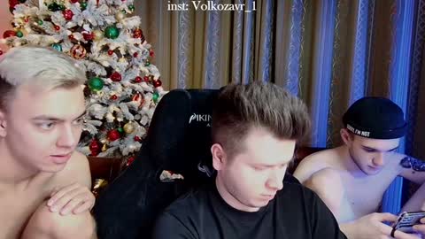 Snapshot of alexxx_d chatting on December 2024 08:36:02 PM AlexDimaIgor online show from December 2024 08:36:02 PM