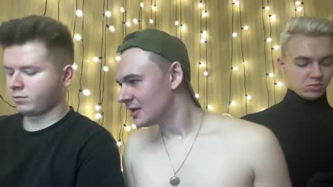 Snapshot of alexxx_d chatting on January 2025 06:09:01 PM AlexDimaIgor online show from January 2025 06:09:01 PM