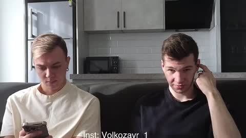 Snapshot of alexxx_d chatting on December 2025 08:33:01 AM AlexDimaIgor online show from December 2025 08:33:01 AM