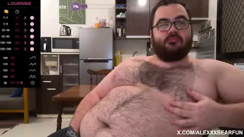 Snapshot of alexxxbear chatting on October 2025 09:01:01 PM alexxxbear online show from October 2025 09:01:01 PM