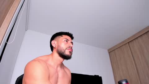 Snapshot of alexxxmachine chatting on January 2025 12:17:01 AM Alex   freelance model  instagram alex b229 online show from January 2025 12:17:01 AM