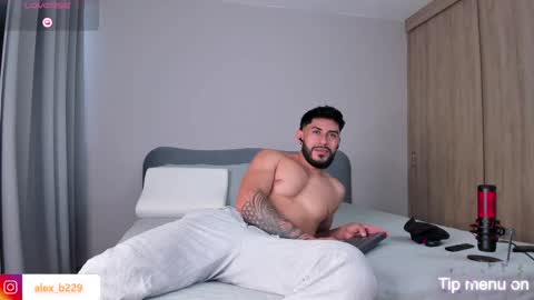 Snapshot of alexxxmachine chatting on September 2025 10:09:01 PM Alex   freelance model  instagram alex b229 online show from September 2025 10:09:01 PM