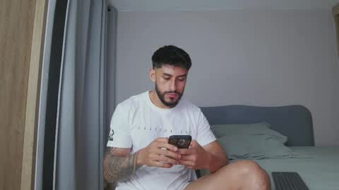 Snapshot of alexxxmachine chatting on October 2025 10:58:02 PM Alex   freelance model  instagram alex b229 online show from October 2025 10:58:02 PM