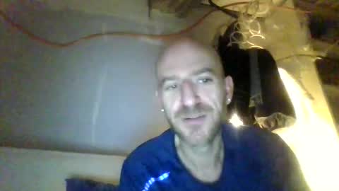 Snapshot of alfred151 chatting on April 2026 06:01:02 PM Edgarrrdd1021 online show from April 2026 06:01:02 PM